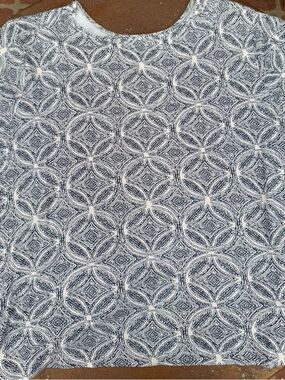 Croft & Barrow white + grey paisley patterned t-shirt top Size XL